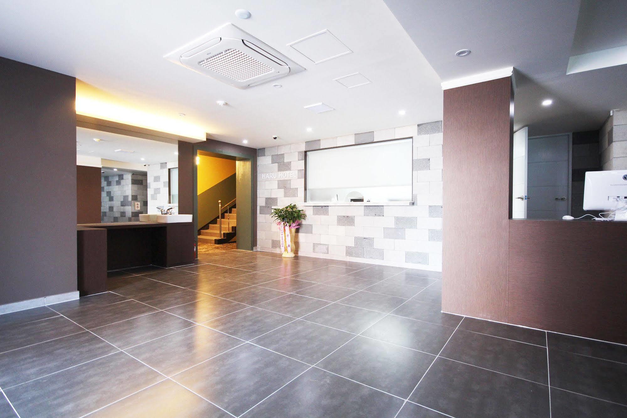 Haru Hotel Gimhae Екстер'єр фото
