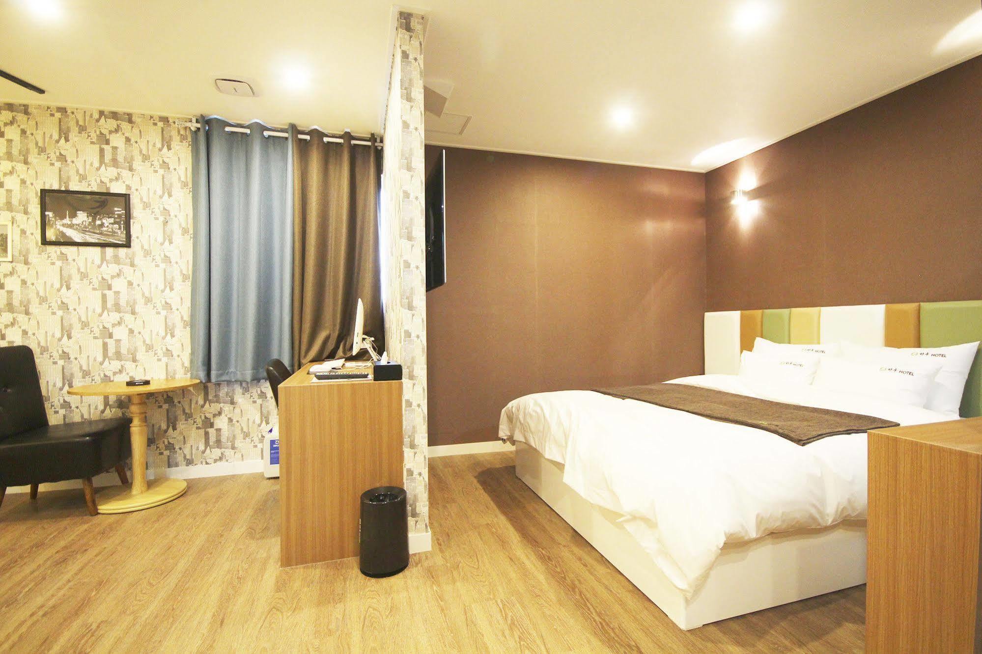 Haru Hotel Gimhae Екстер'єр фото