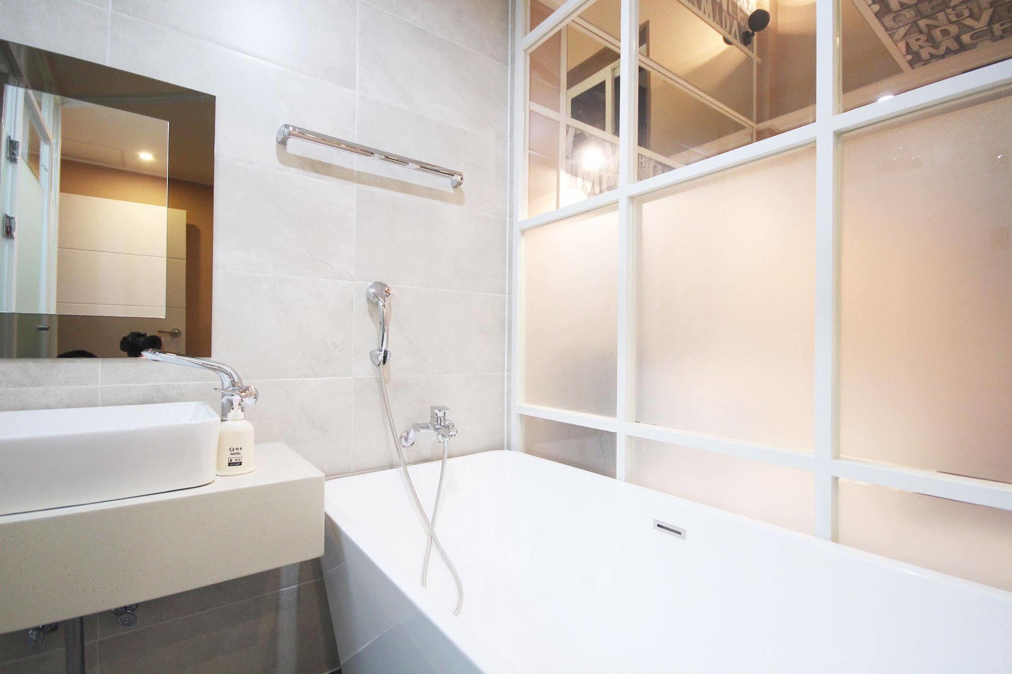 Haru Hotel Gimhae Екстер'єр фото