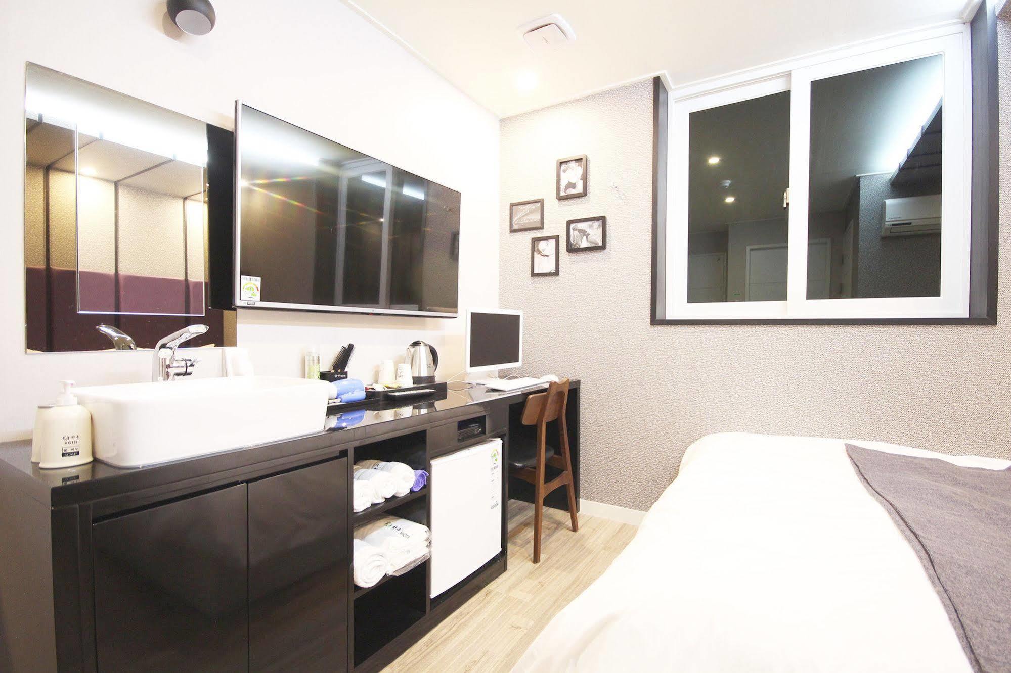 Haru Hotel Gimhae Екстер'єр фото