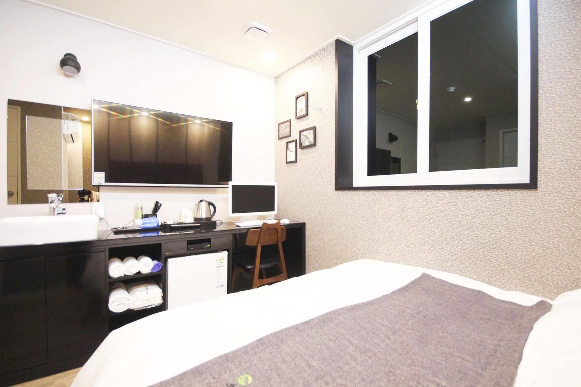 Haru Hotel Gimhae Екстер'єр фото